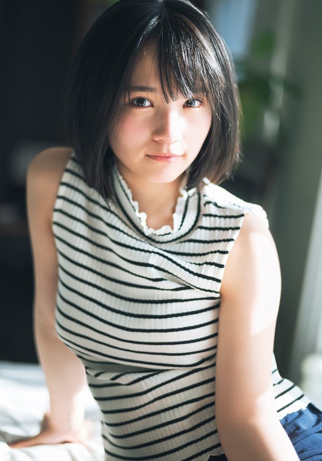 矢作萌夏の着衣巨乳画像4